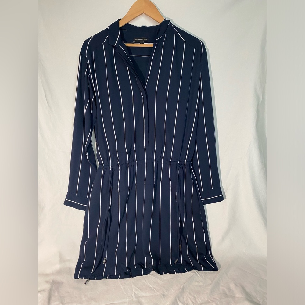 Elegant Banana Republic striped dress